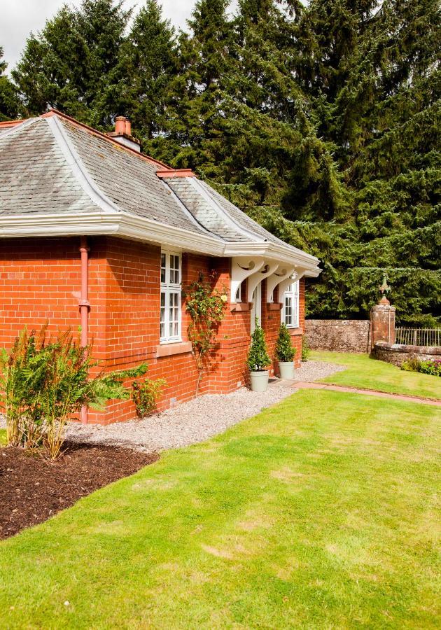 The Gardener'S Cottage 던블레인 외부 사진