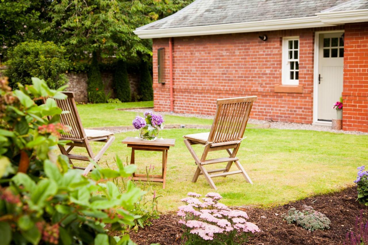 The Gardener'S Cottage 던블레인 외부 사진