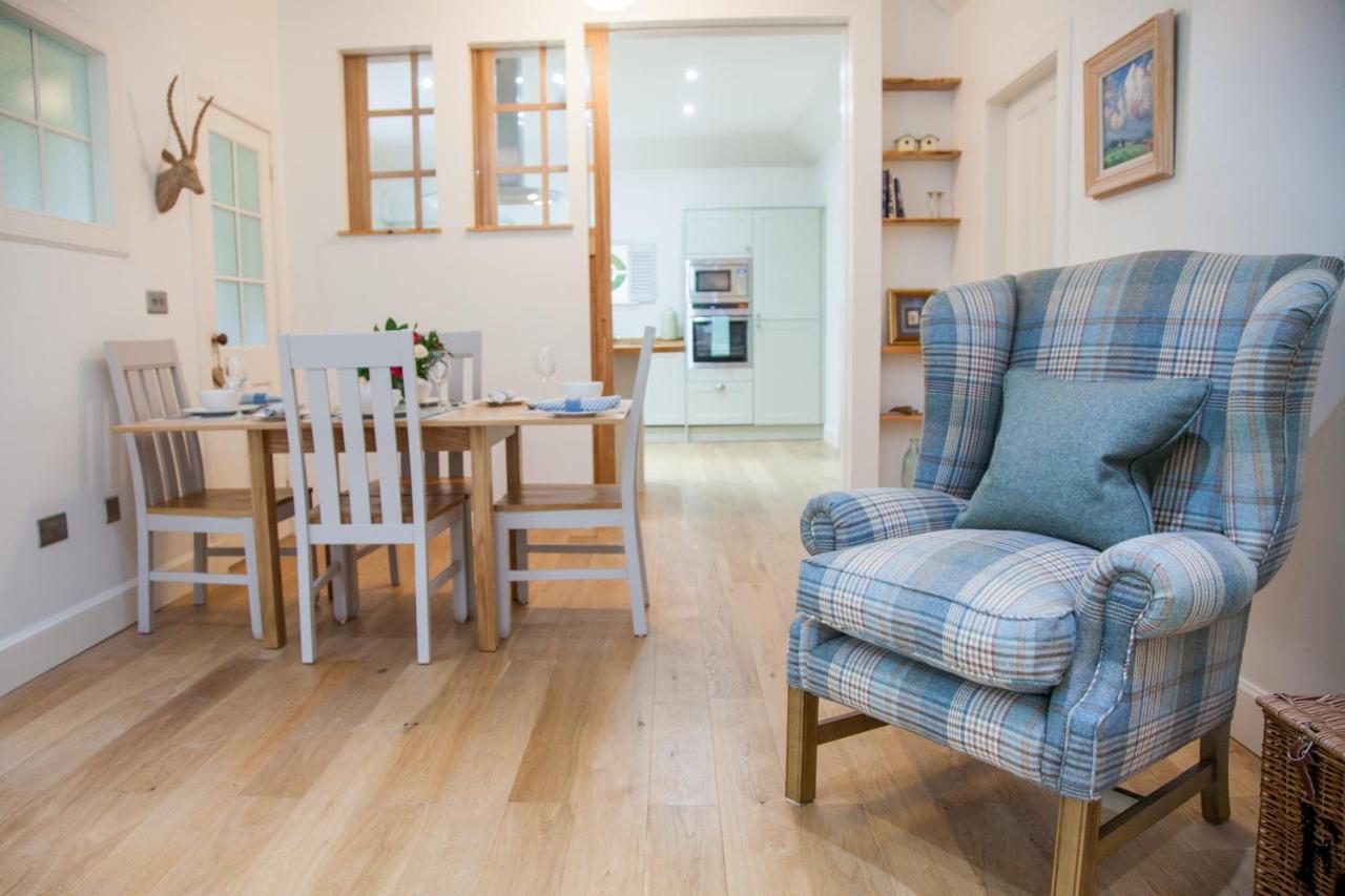 The Gardener'S Cottage 던블레인 외부 사진